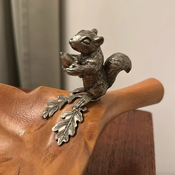 Vagabond squirrel nut bowl. - Picture 2 of 4